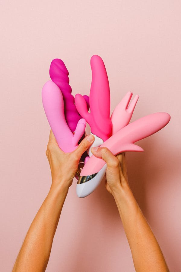 Vibromasseur femme : guide des modèles incontournables et conseils